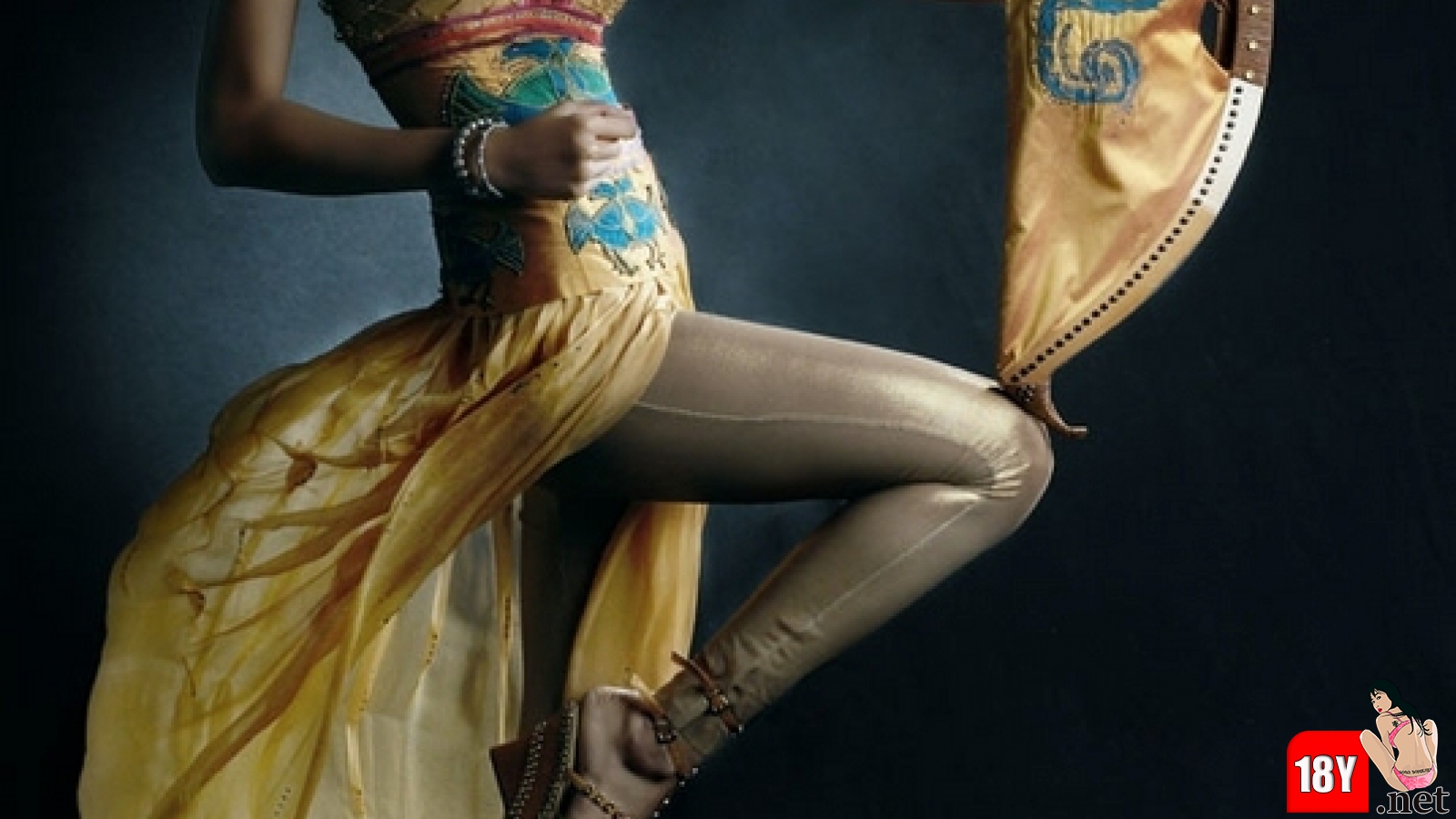 Nữ sinh đú đởn